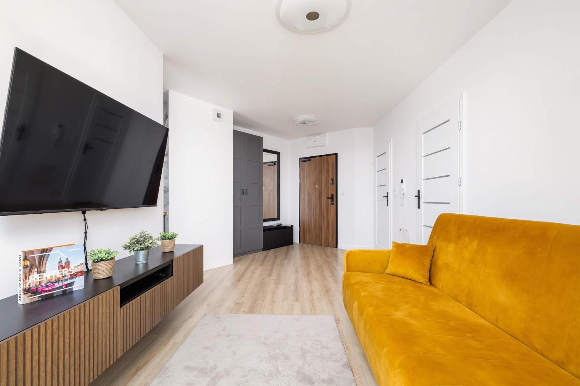 Elegant With Parking Near Tauron Arena By Renters Apartment Krakow