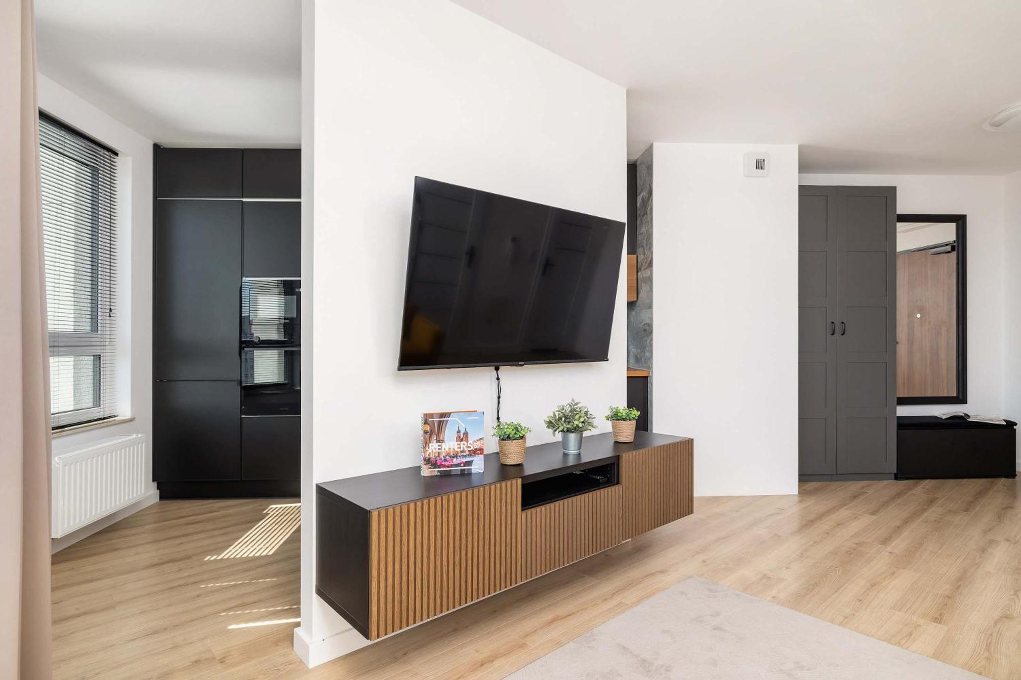 Elegant With Parking Near Tauron Arena By Renters Krakow
